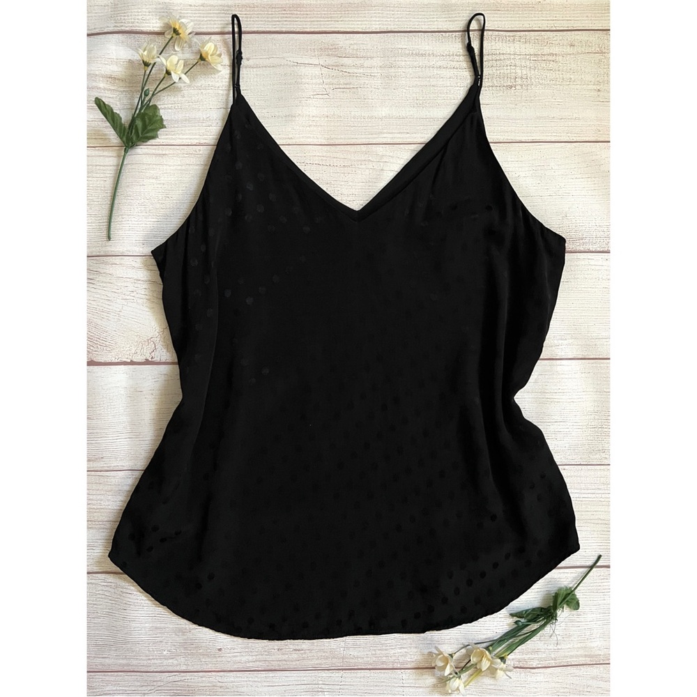 EXPRESS V-Neck Dot Print Sleeveless Top
